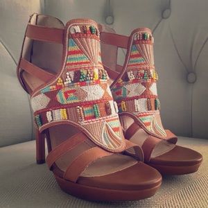 New BCBG Generation Tribal Heels Tan 5 1/2 New